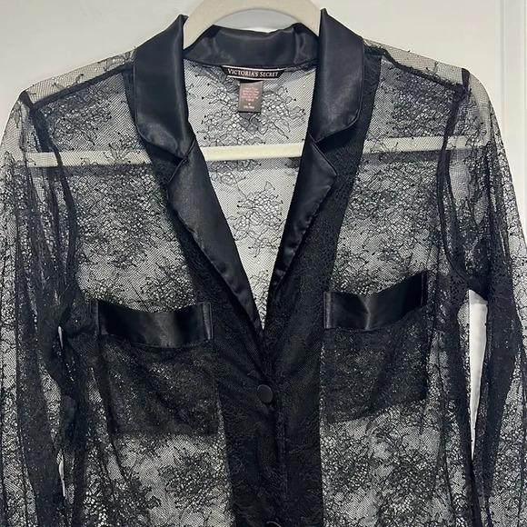 Victoria’s Secret Women’s Sheer Button-up Long Sleeve Black Top size Medium - Picture 2 of 6
